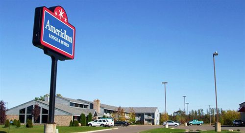 Days Inn & Suites By Wyndham Baxter Brainerd Area Exterior photo